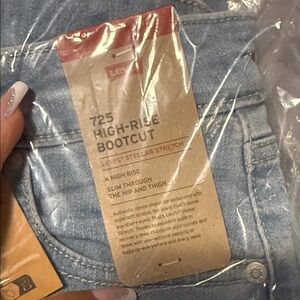 Levi's 725 High-Rise Bootcut Jeans - Light Blue Denim